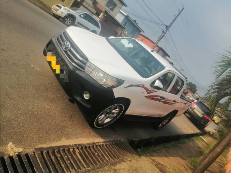 Vente d'une Toyota Hilux 4x4