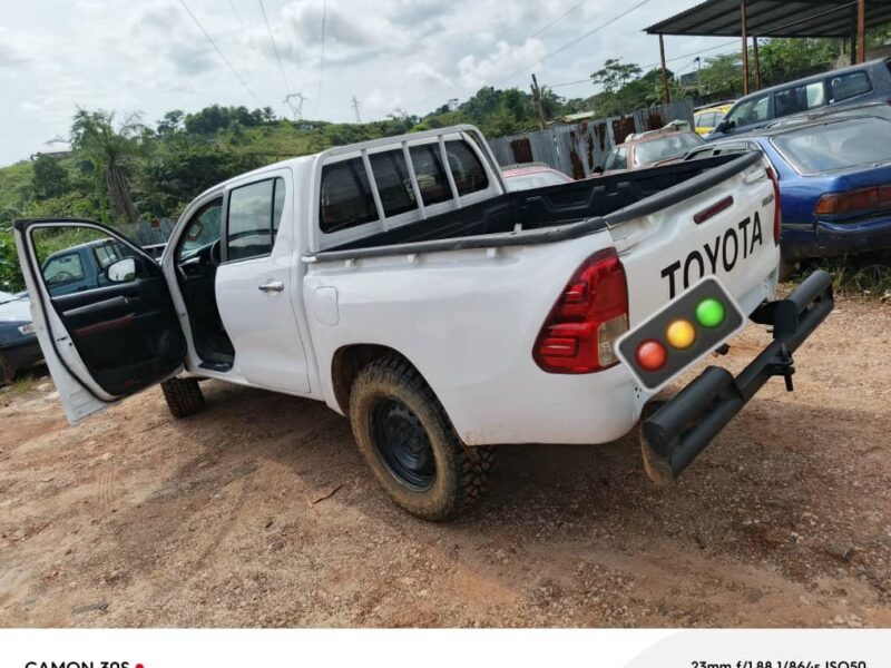Vente d'une Toyota Hilux 4x4
