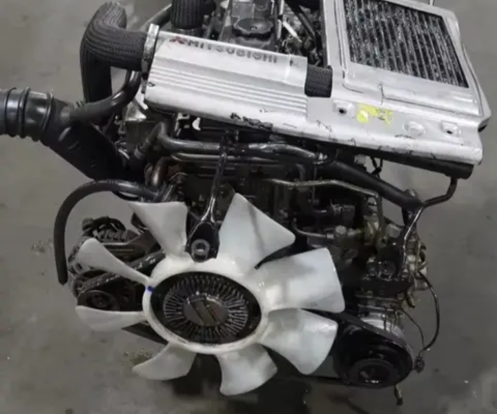 Moteur turbo 4M40 complet