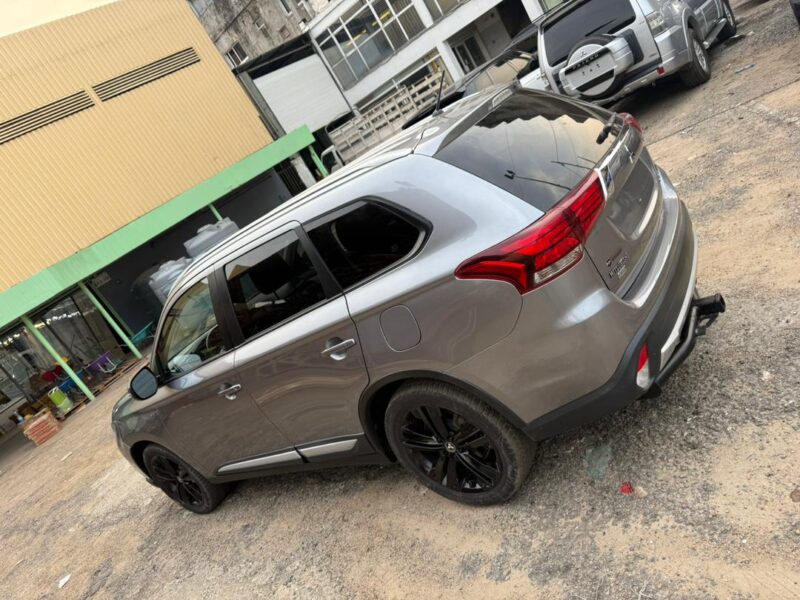 À vendre Mitsubishi Outlander