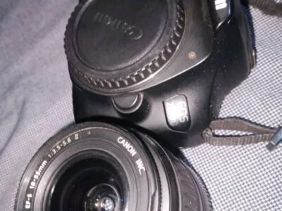 Appareil photo Pro canon Eos 2000D