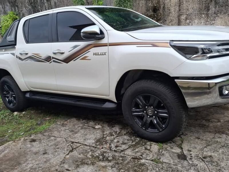 Toyota Hilux 2024 SR5