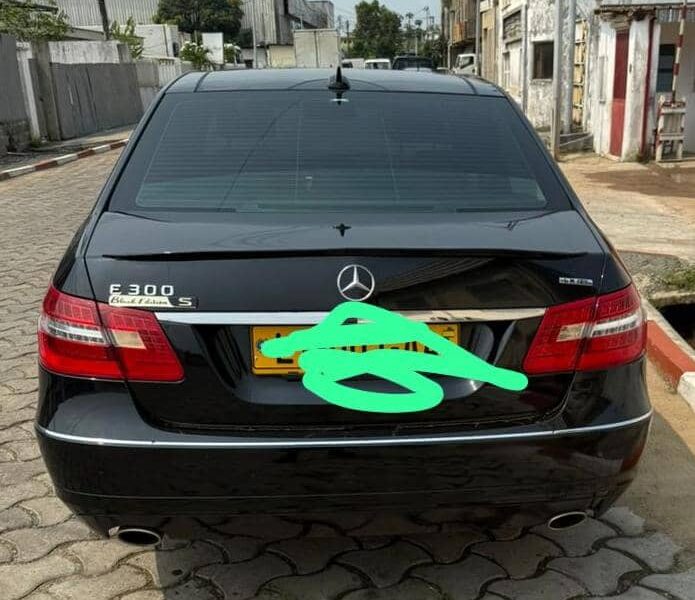 Mercedes E300