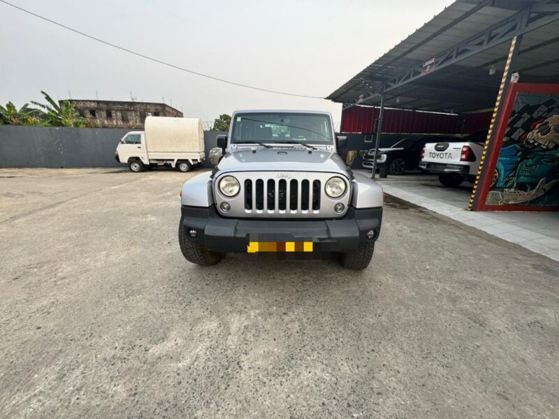 Jeep Wrangler Sahara