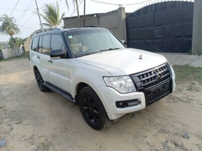 Mitsubishi Pajero GLS