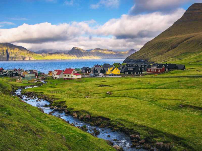 îles #Féroé toits en végétaux : biodiversité et humidité garanties