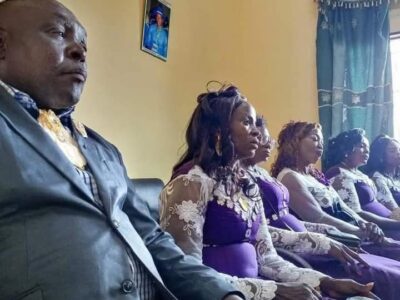 Un millionnaire épouse 5 femmes