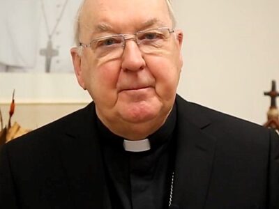 Le cardinal Kevin Farrell "pape par intérim" de l'Eglise catholique