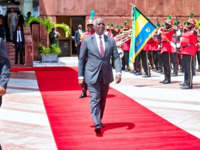 Démission du Premier ministre, Monsieur Raymond Ndong Sima