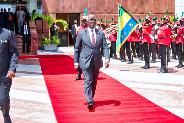 Démission du Premier ministre, Monsieur Raymond Ndong Sima